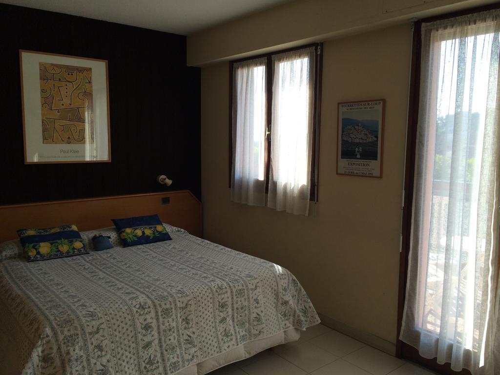 Mas De Vence - Hotel-Restaurant Quarto foto